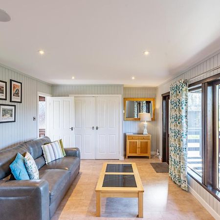 Bluebell Lodge 7 With Hot Tub Newton Stewart Eksteriør billede