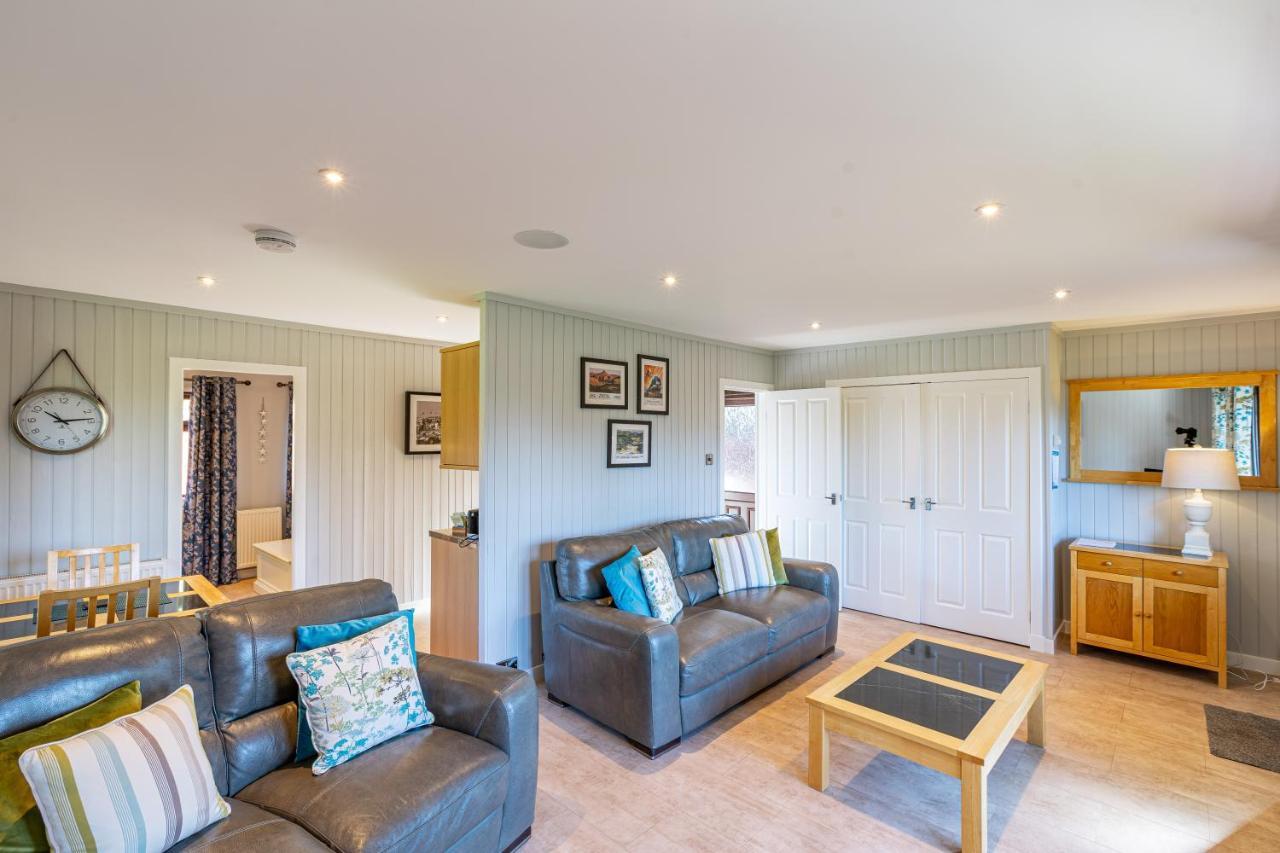 Bluebell Lodge 7 With Hot Tub Newton Stewart Eksteriør billede