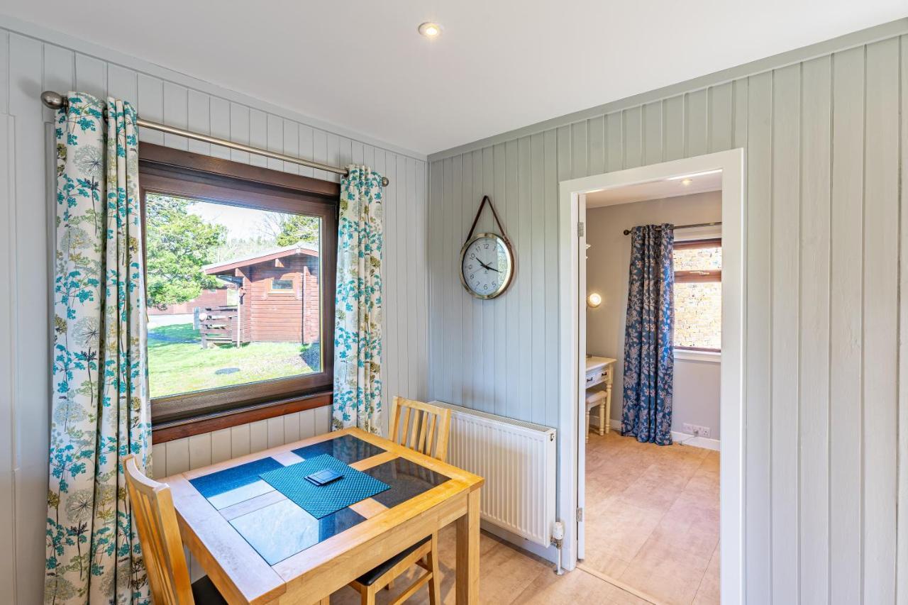 Bluebell Lodge 7 With Hot Tub Newton Stewart Eksteriør billede
